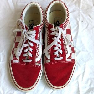Vans red checker lace-up sneaker M5.5/W7